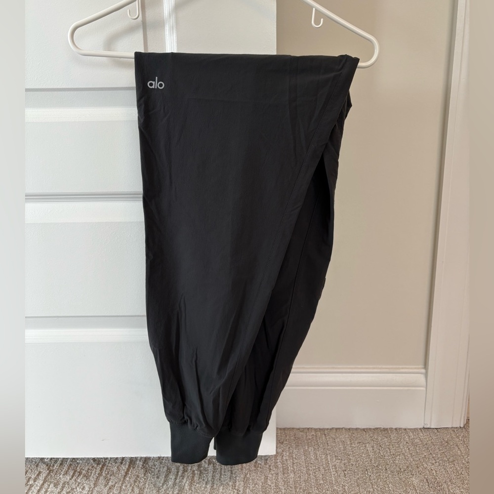 Men’s Alo jogger
